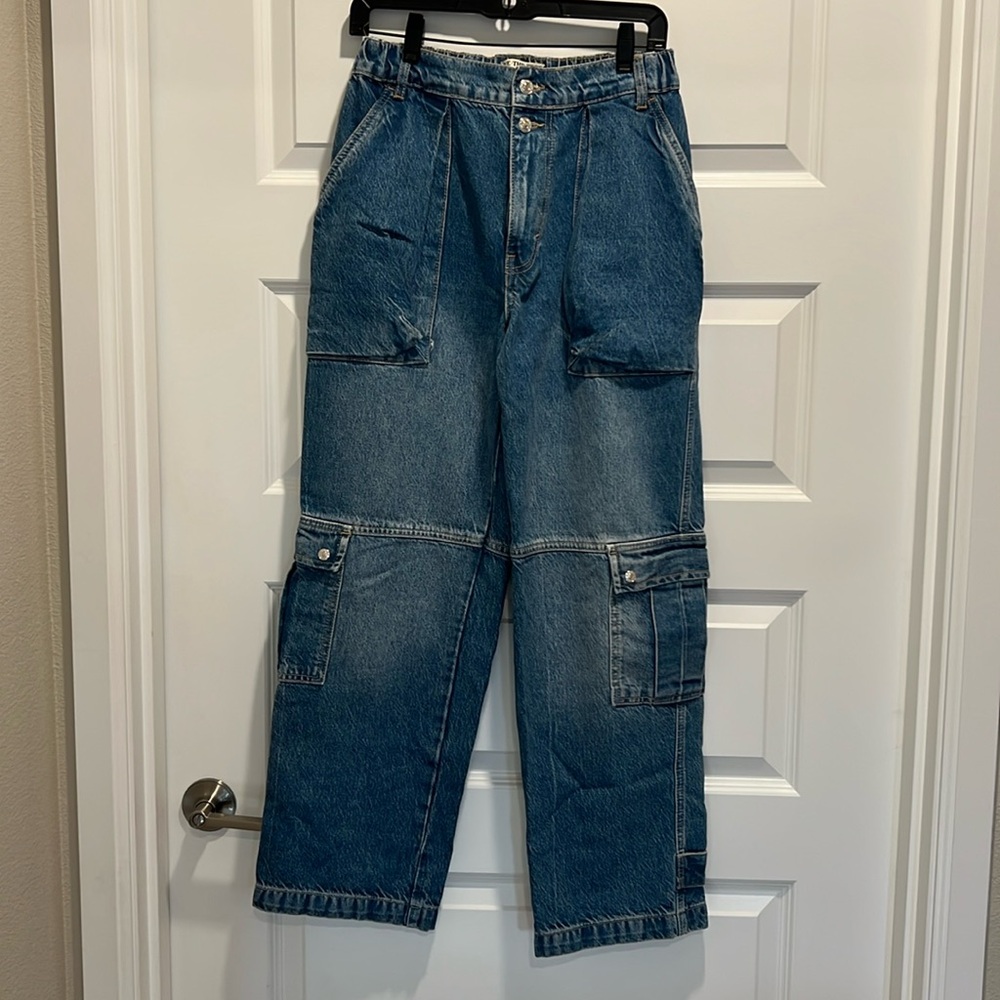 Free people denim cargo jeans size 26 in excellent condition